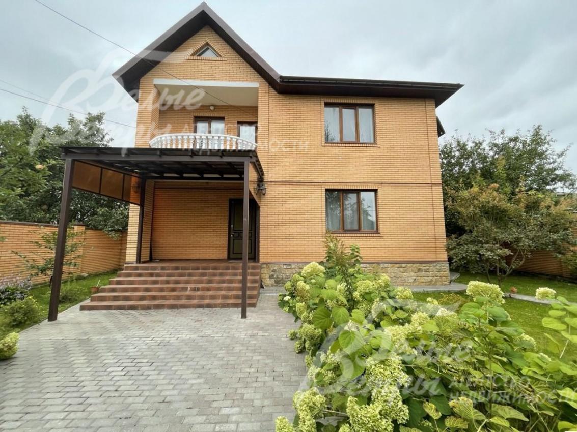 Кирпичный дом 220 кв.м с мебелью на участке 6 соток