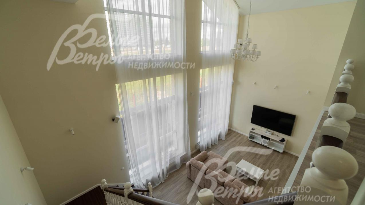 Гостиная со вторым светом