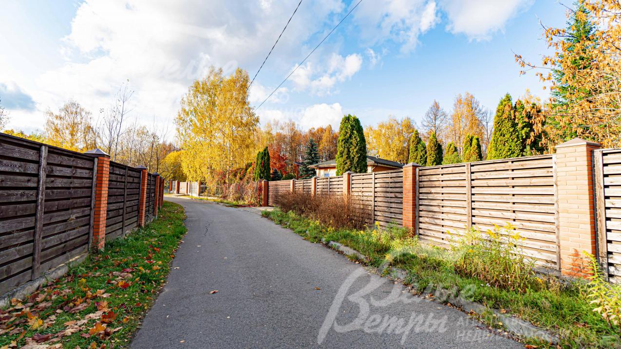 Улица коттеджного поселка Высота