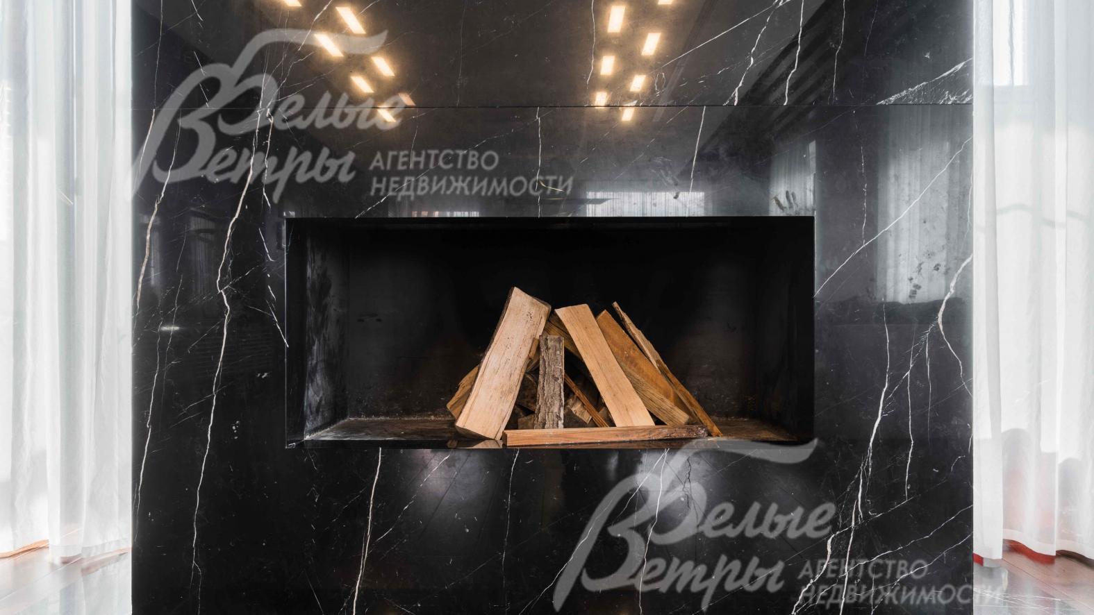 Камин из мрамора