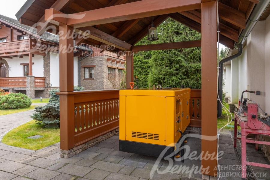 Установлен дизельный генератор JCB на 33 кВт с щитком АВР с автоматическим включением