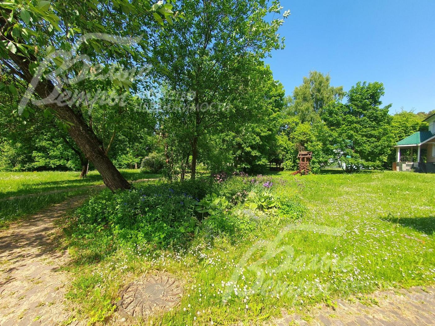 Территория санатория занимает 4.4 Га