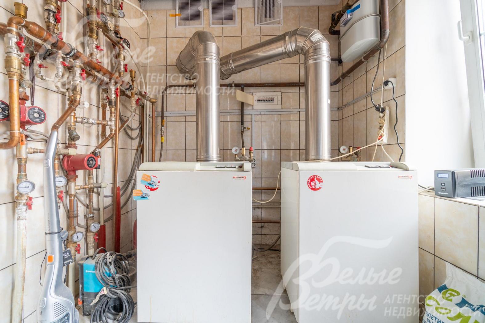 В котельной: газовые котлы Protherm (2 шт), бойлер косвенного нагрева на 150 л