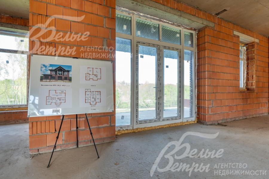 Панорамные окна с видом на реку