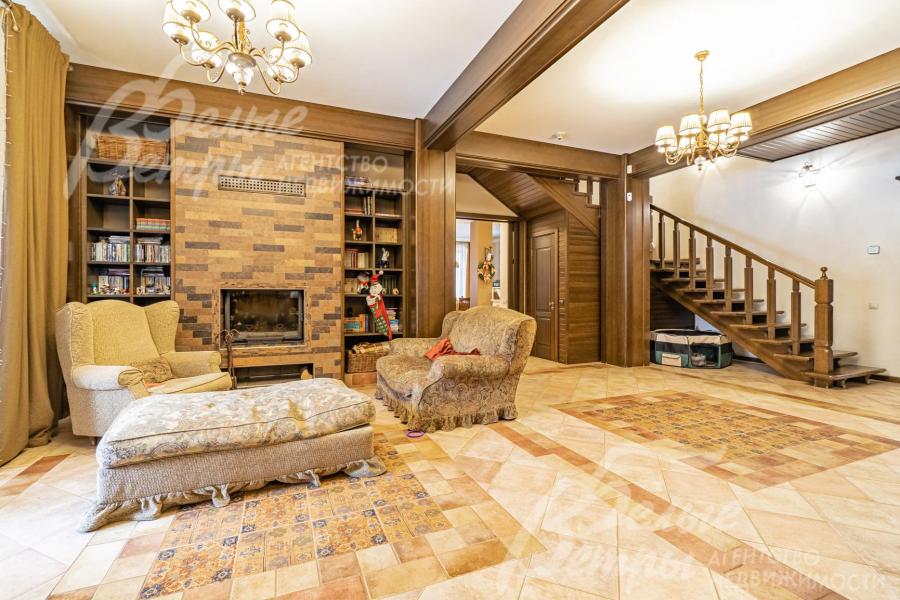 Гостиная с камином