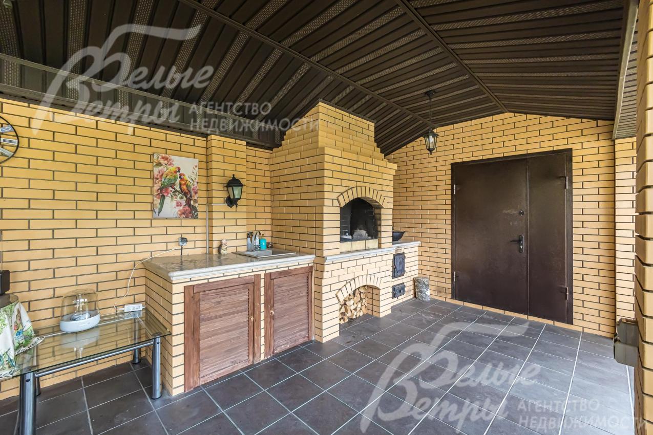 Мангал в беседке обложен кирпичом в стиле Русской печи