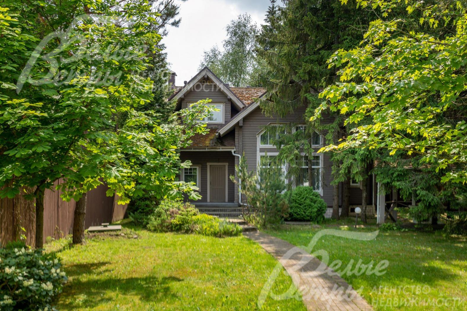 Гостевой дом с баней 251 кв.м