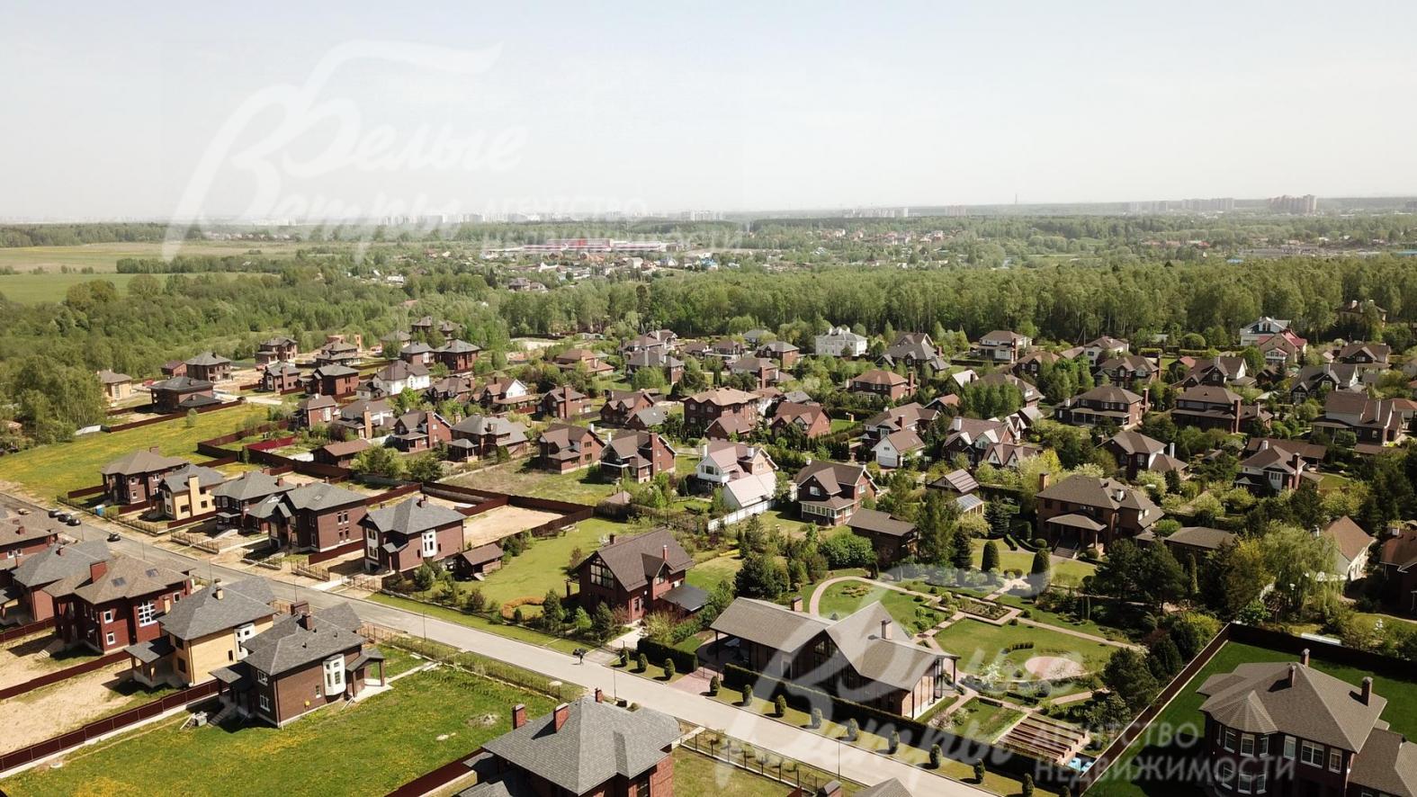 Поселок Ильичевка с высоты птичьего полета