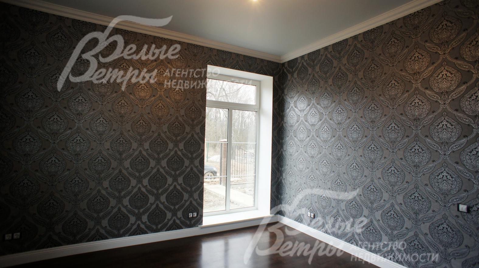 Кабинет/спальня на первом этаже