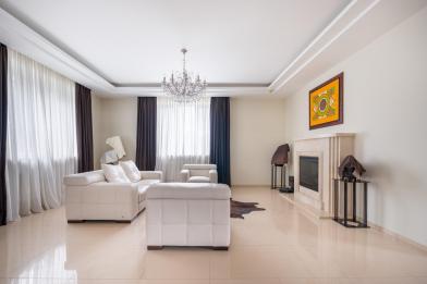 Дом, Околица ДСК (Докукино д.), 368.9 кв.м