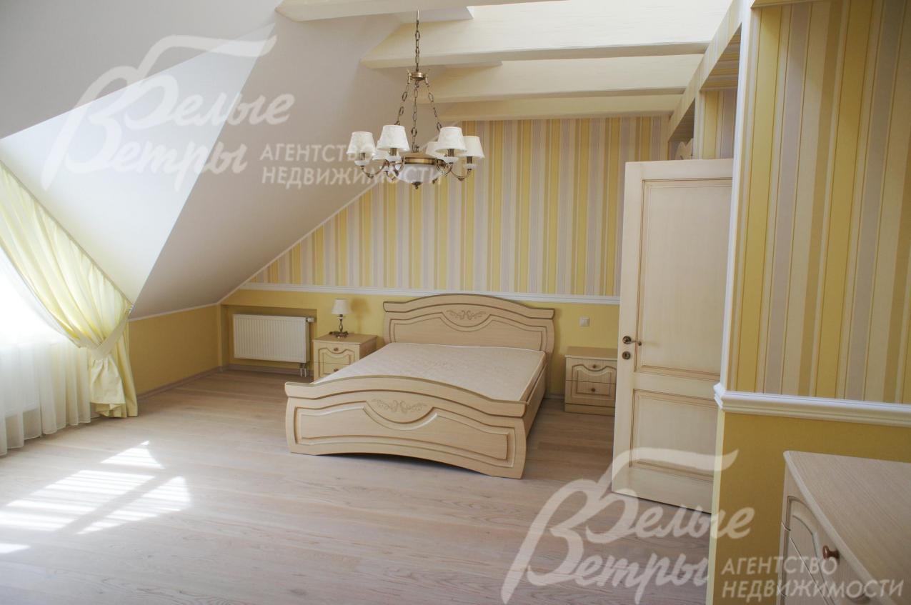 Спальня в мансарде