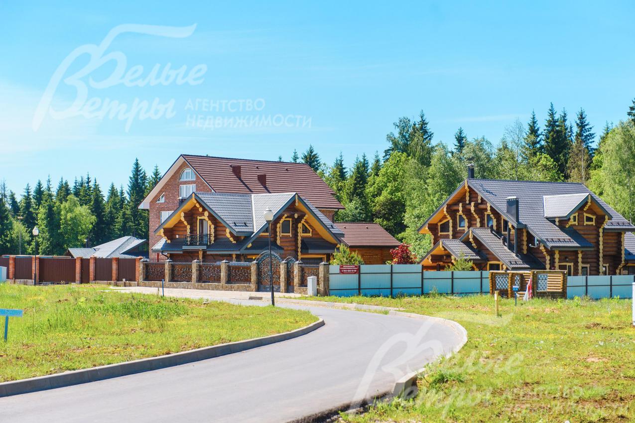 Улицы обжитого поселка Цветочный