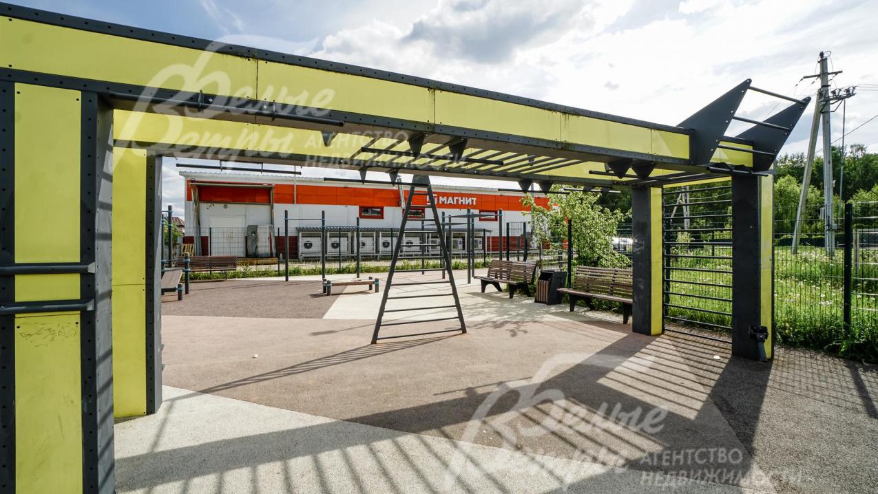 Спортивная площадка