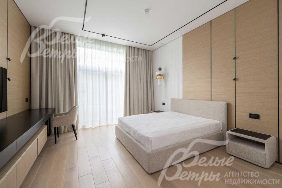 Стены: итальянский шпон Canaletto