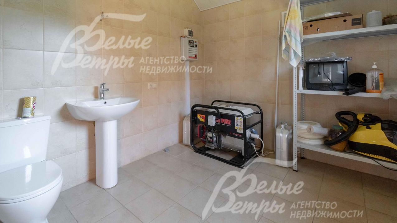 генераторная с санузлом в здании гаража