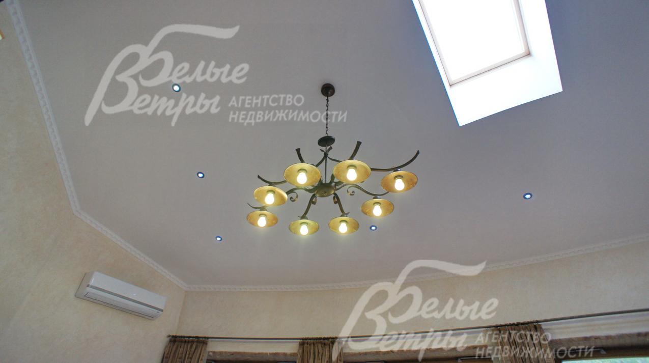 Люстры-художественная ковка из меди и муранское стекло