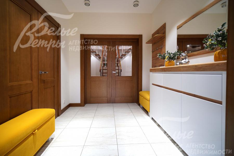 Прихожая с гардеробной