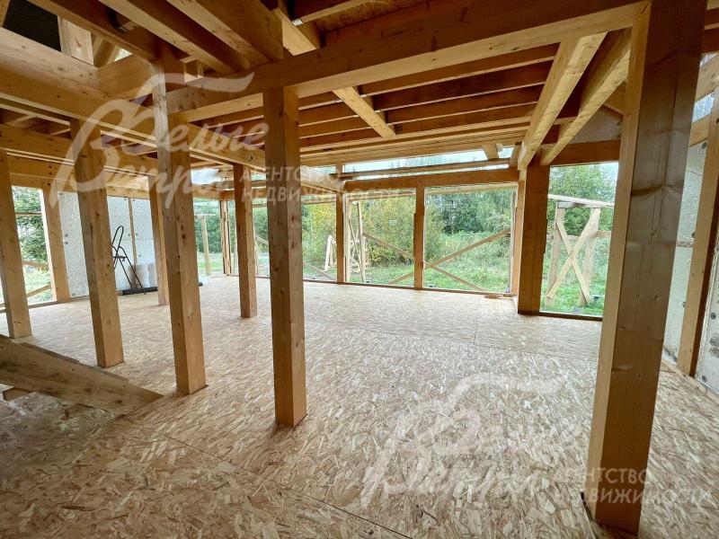 Внутри под отделку с свободной планировкой