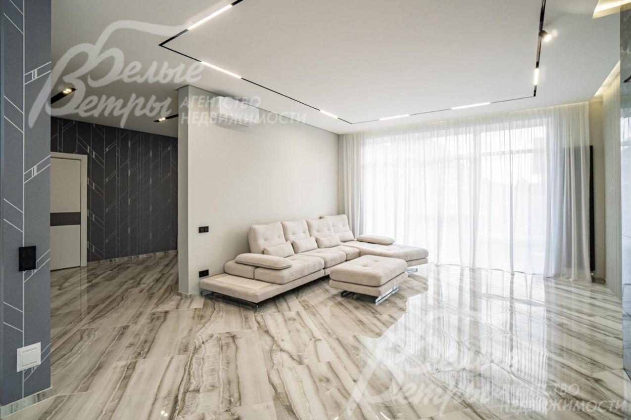 В гостиной диван Minotti (Италия)