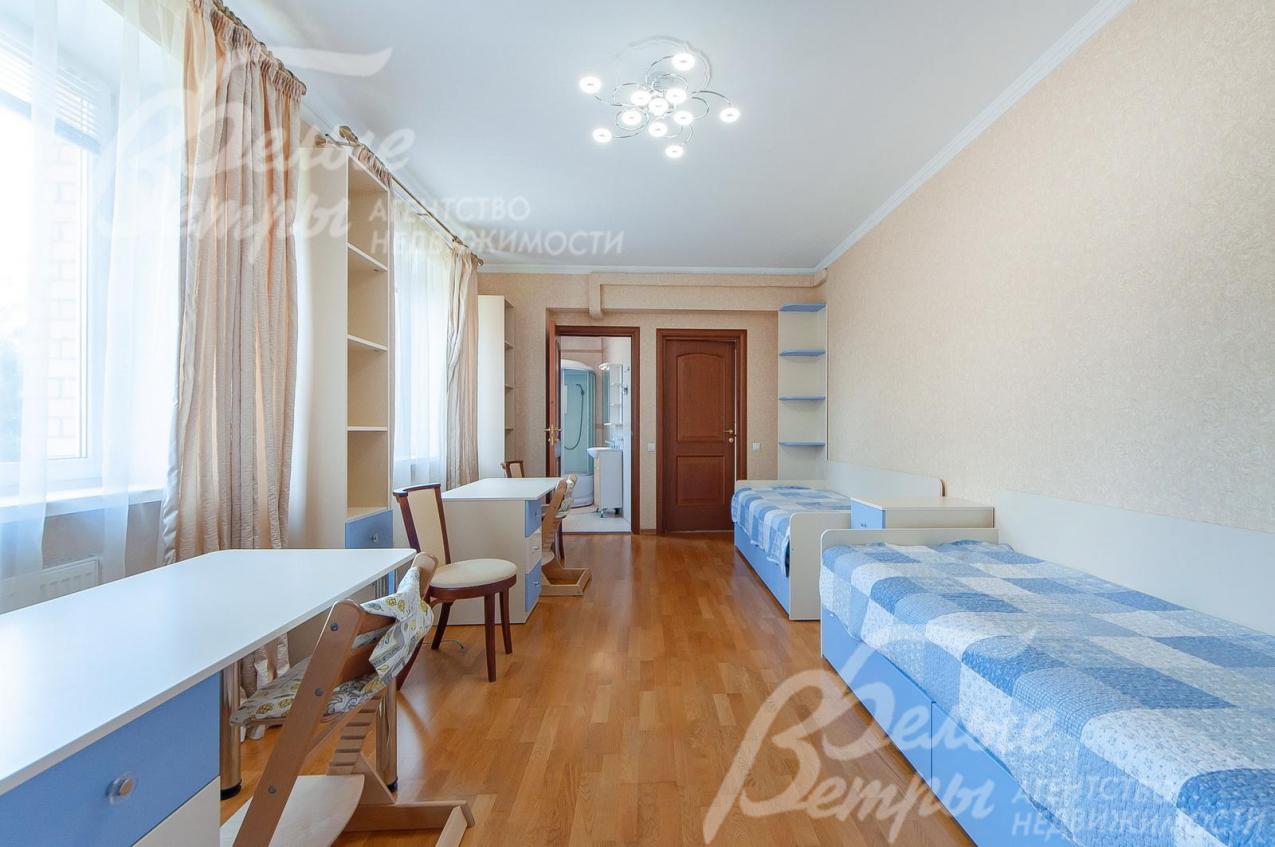 Детская спальня-игровая.